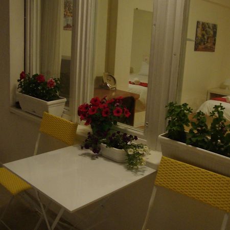 Guest Rooms Colours Kazanlŭk Buitenkant foto