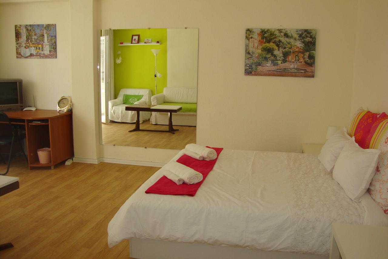 Guest Rooms Colours Kazanlŭk Buitenkant foto