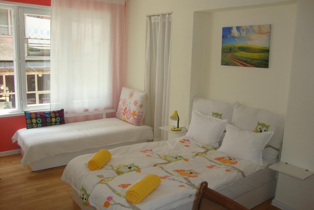 Guest Rooms Colours Kazanlŭk Buitenkant foto